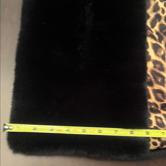 Elegant White House Black Market Black Faux Fur Wrap with Leopard Print - Picture 6 of 7